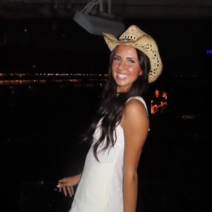 Meet your Posher, Ember